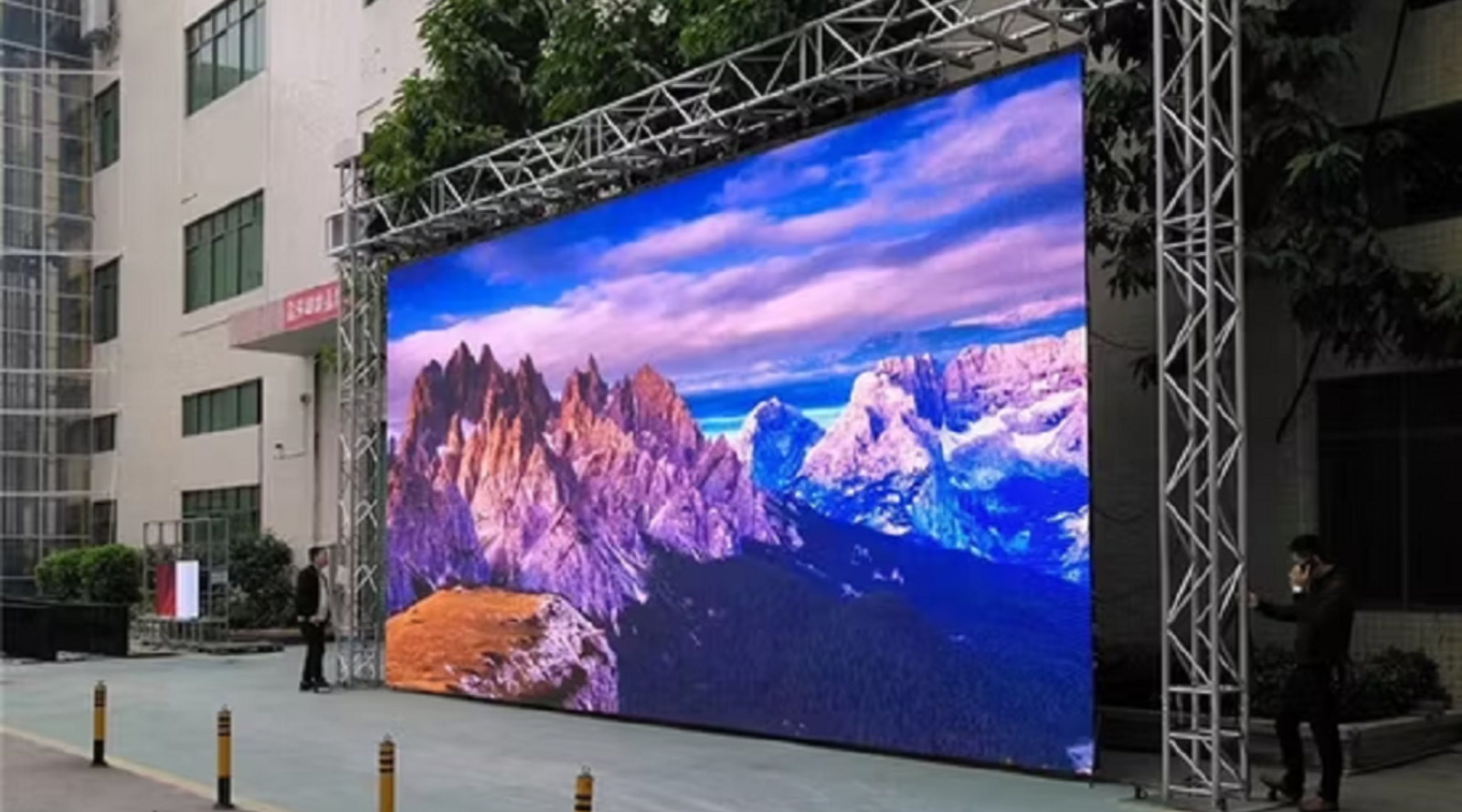 Outdoor LED Display